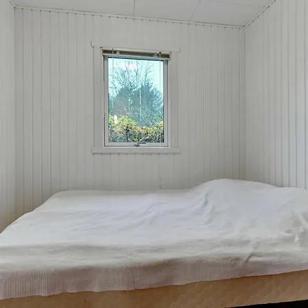 Nice In With 2 Bedrooms Holiday home Martofte