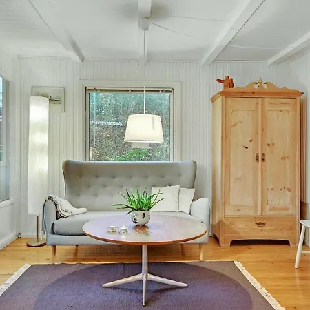 Nice In With 2 Bedrooms